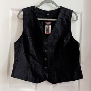 Black Sleeveless Vest